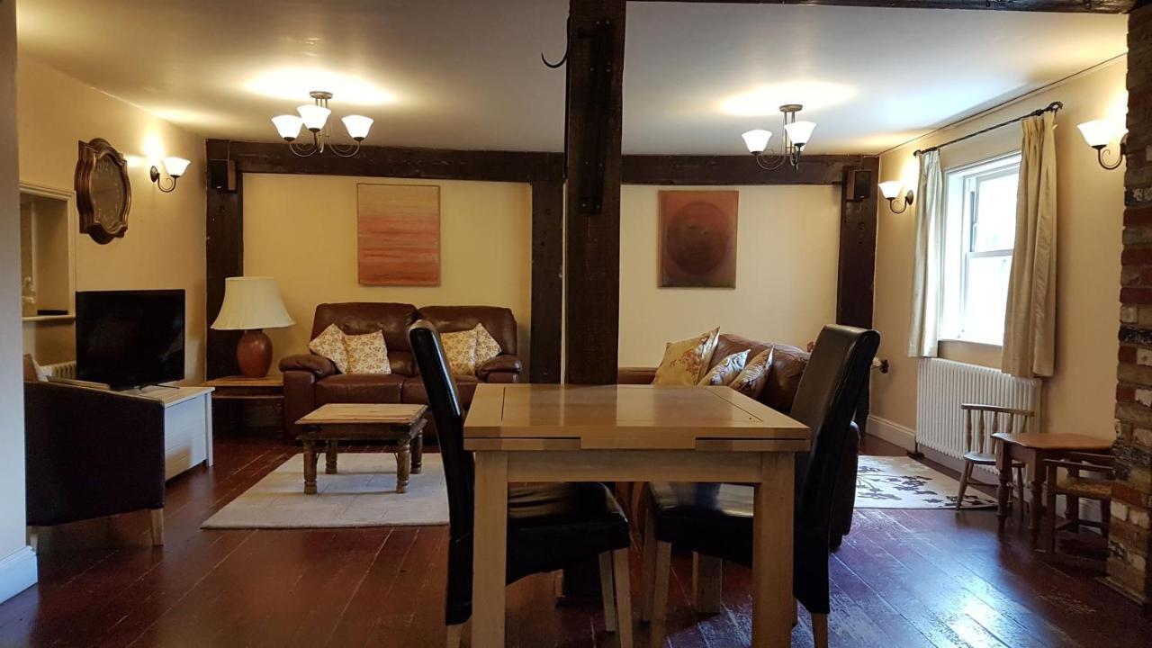 The Pelican Guesthouse Ashwellthorpe Zewnętrze zdjęcie